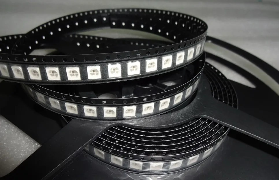 100 шт. WS2812B; 4pin; 5050 SMD RGB светодиодный со встроенным WS2811 IC внутри