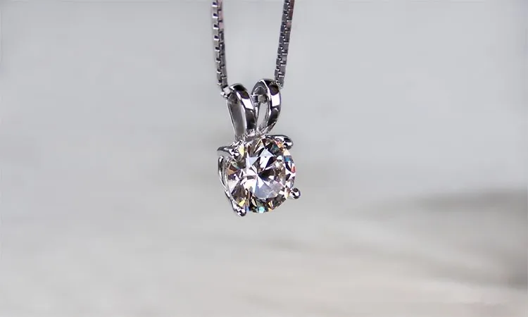 1CT блестящая бижутерия повезло кулон слайд 750 Цепочки и ожерелья искусственные бриллианты SONA кулон Обручение 750 золотые украшения камень-оберег