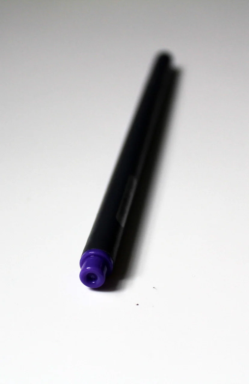 purple Набор цветных ручек Fineliner, 0,38 мм цветные тонкие карандаши для рисования эскизов, упаковка из 10 разных цветов желтый красный фиолетовый зеленый синий - Цвет: purple