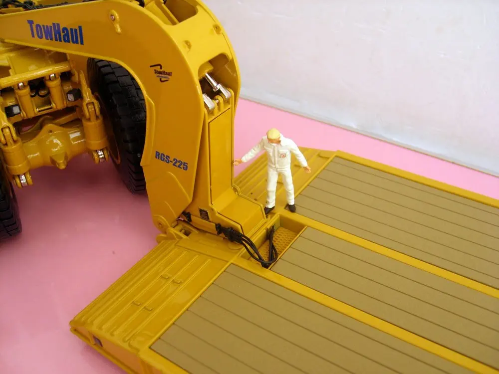 NORSCOT-55220 1:50 CAT 784C трактор с буксировщиком Trailertoy