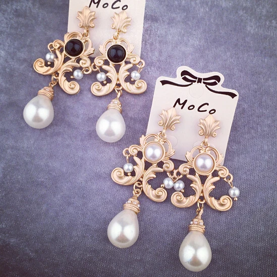 

Fashion vintage flower Imitation pearl earrings for women drop earring pearl jewelry Vintage Patterned Gold Color
