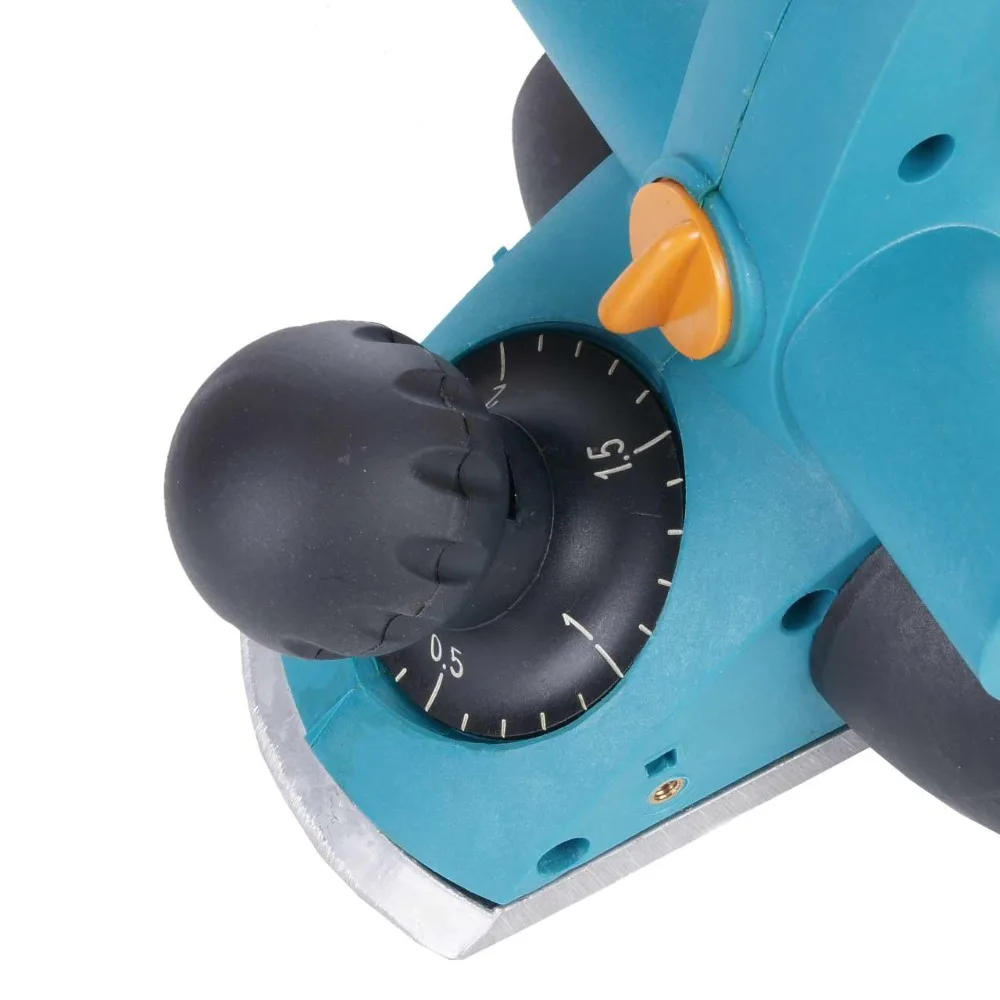 Рубанок электрический Bort BFB 710N (компактная эргономичная модель позволяющая