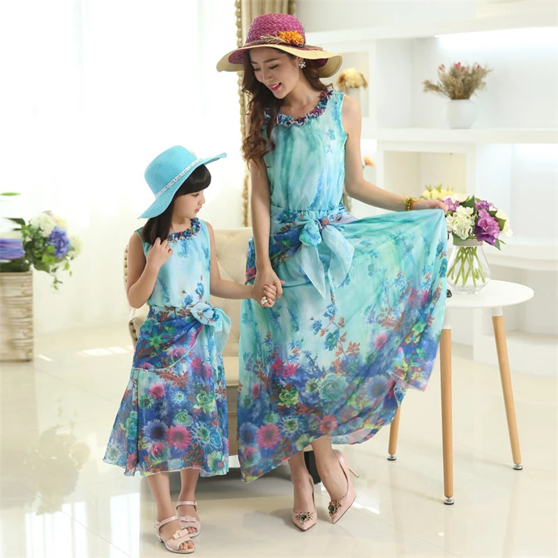 2018 Платья для мамы и дочки Семейные комплекты мама дочь Одежда одинакового