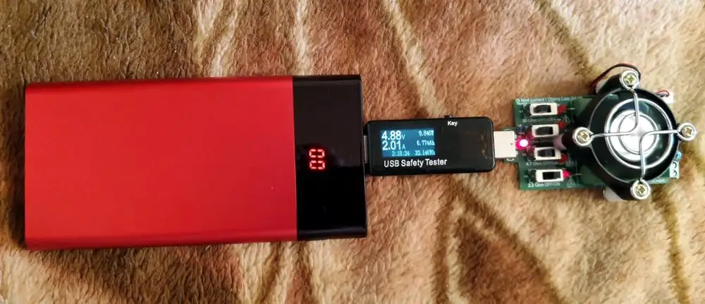 Повербанк Pisen 10000 мАч в ультратонком корпусе с двумя выходами USB и LED-экраномДва Smart USB выхода на 2.4A/1.5A поддерживают зарядку двух устройств одновременно
