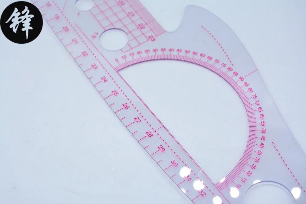 Многофункциональная кривая линейка 3250| |