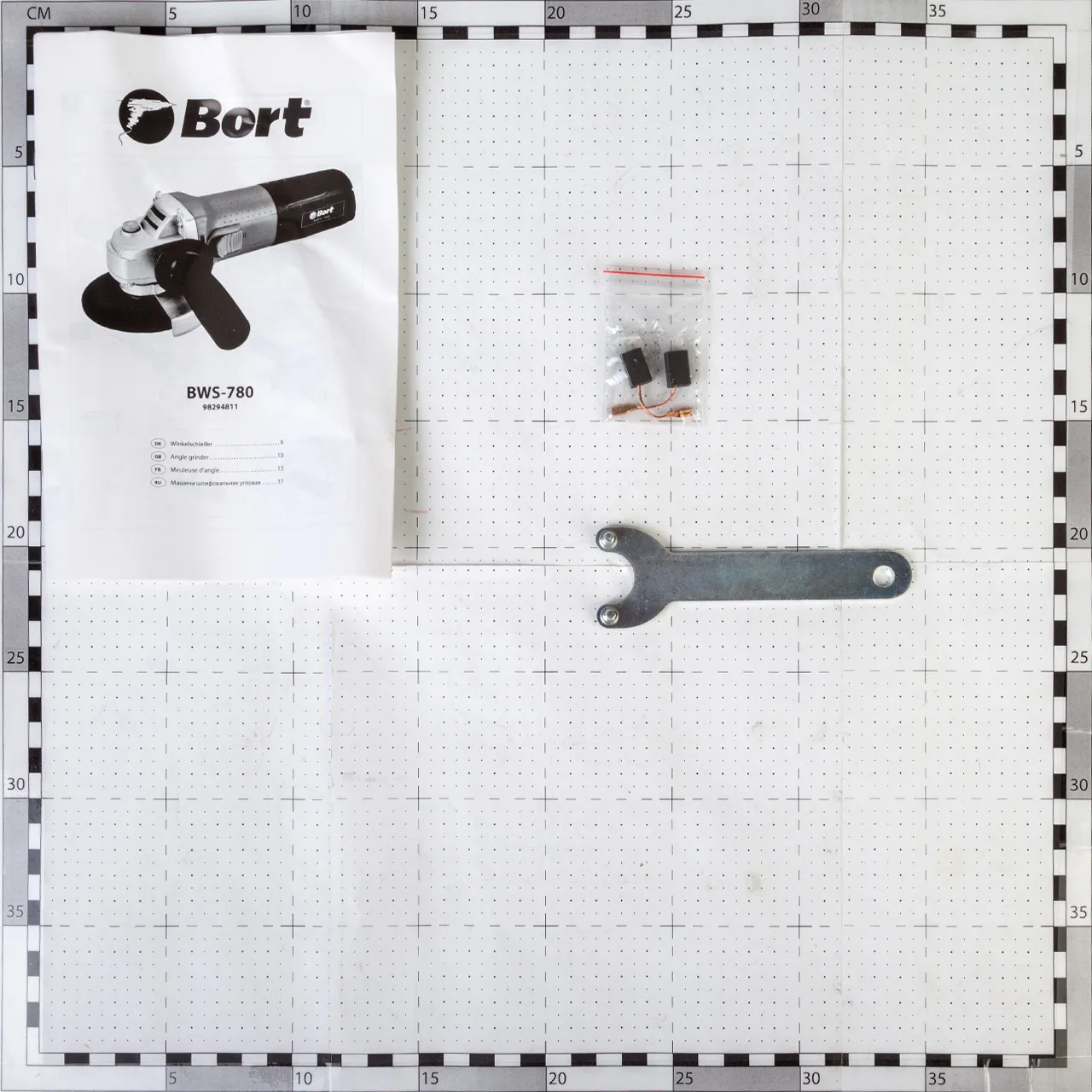 Машина шлифовальная угловая Bort BWS 780 (Мощность Вт диск 125 мм 12000 об/мин холостого