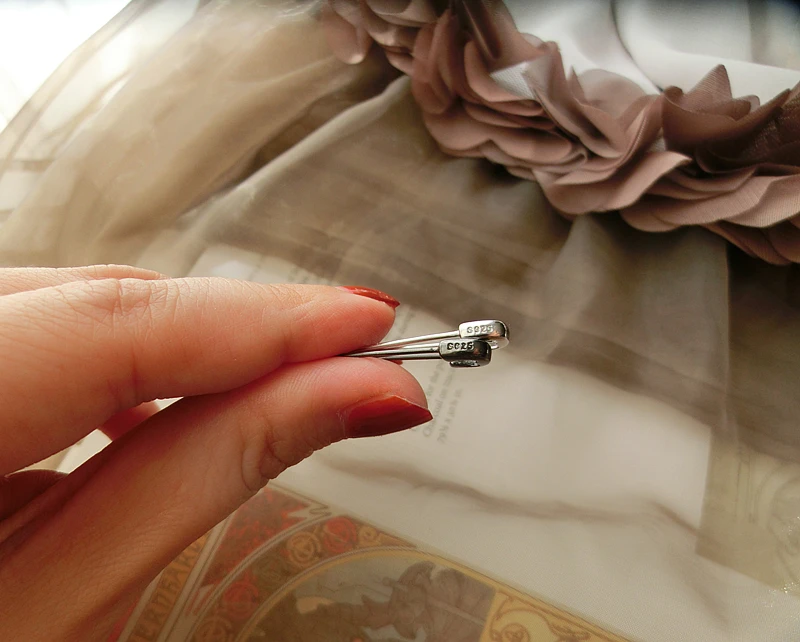 Новинка 2020 модные женские серьги маленькие в форме булавки с кристаллами милые и