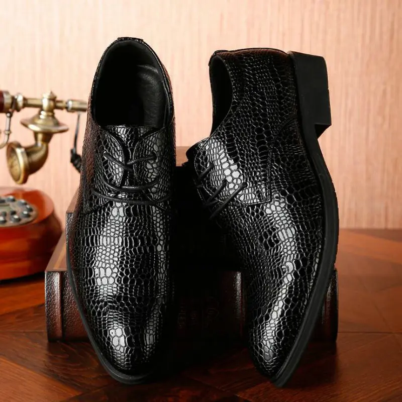 Модные мужские деловые туфли Мужские кожаные итальянские свадебные с узором