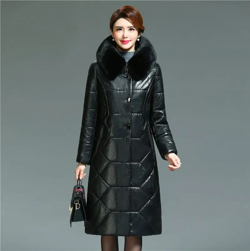 Черный New Winter Women Leather Thicken Jacket 6XL Ladies Fur Collar Hooded Coats Cotton Padded Outwear Middle-aged Female Parkas - Цвет: Черный
