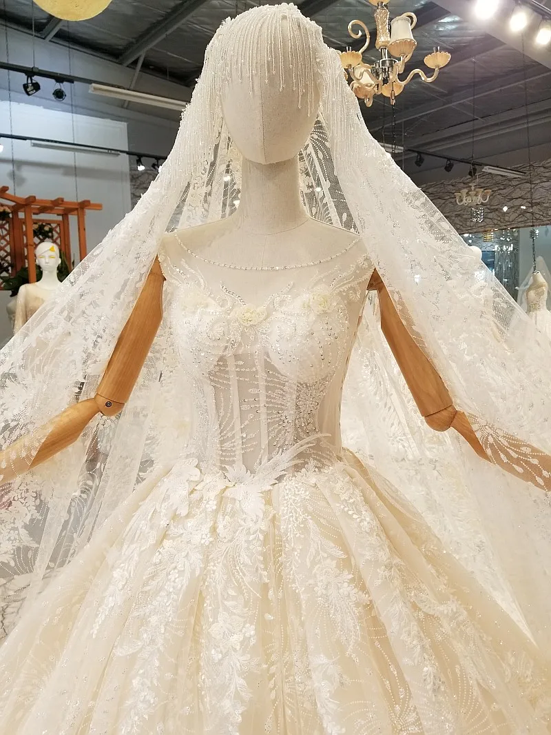 Свадебное платье с длинной вуалью LS049770 бальное без рукавов круглым вырезом