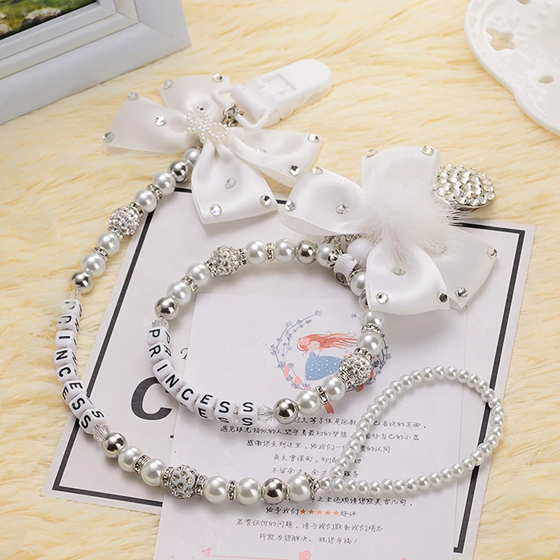 Зажим для соски пустышки Принцесса со стразами|clip pacifier|clip dummyclip holder |