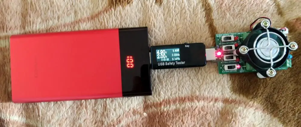 Повербанк Pisen 10000 мАч в ультратонком корпусе с двумя выходами USB и LED-экраномДва Smart USB выхода на 2.4A/1.5A поддерживают зарядку двух устройств одновременно