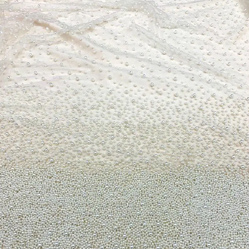 Белый кружевной гипюр с жемчугом для свадебных и вечерних платьев цена за метр