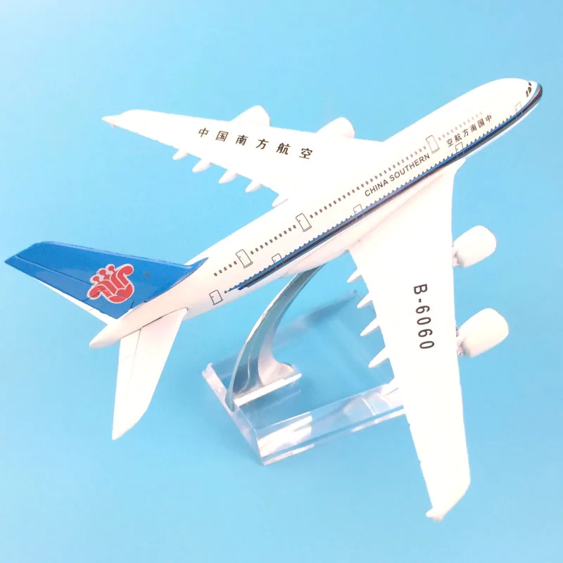 Авиакомпаний 16 см A380 CHINA SOUTHERN металлического сплава модель самолета Игрушечная модель самолета самолет подарок на день рождения от AliExpress WW