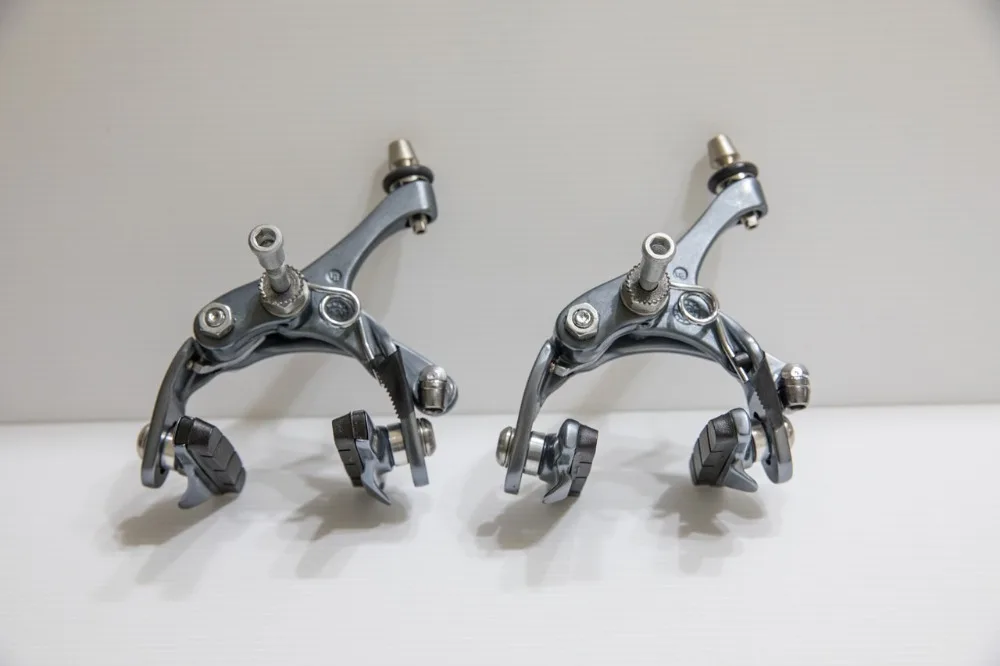 Campagnolo CENTAUR серебристо серый комплект тормозных суппортов F + R|Велосипедный
