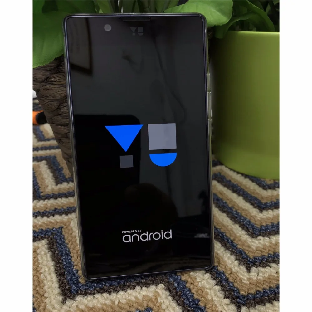 MICROMAX YUTOPIA YU5050 4G Оперативная память 32grom 5 2 дюймов K Экран Snapdragon810 Octa core 0 ГГц 3000 мАч 21MP