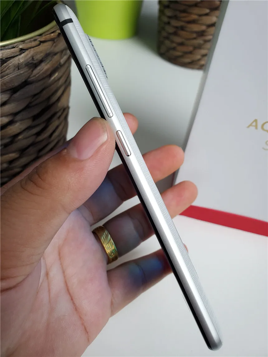 SHARP AQUOS S2 c10 мобильные телефоны Android 8,0 4 Гб+ 64 Гб 5,5 ''FHD+ Snapdragon 630 2,2 ГГц Восьмиядерный 12МП 4G смартфон
