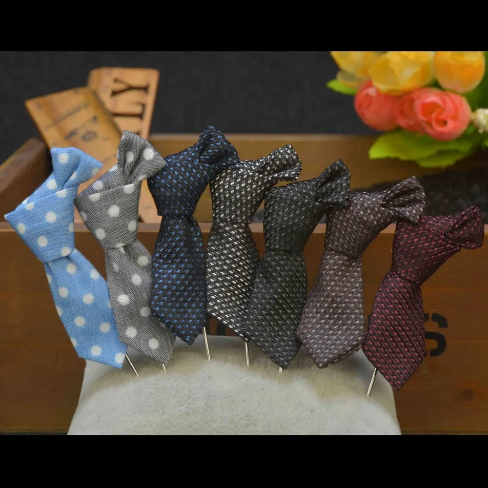 

Men Stripped Tie Shape Brooch for Suit Decor Fashion Wedding Groomsman Brooches Pin
