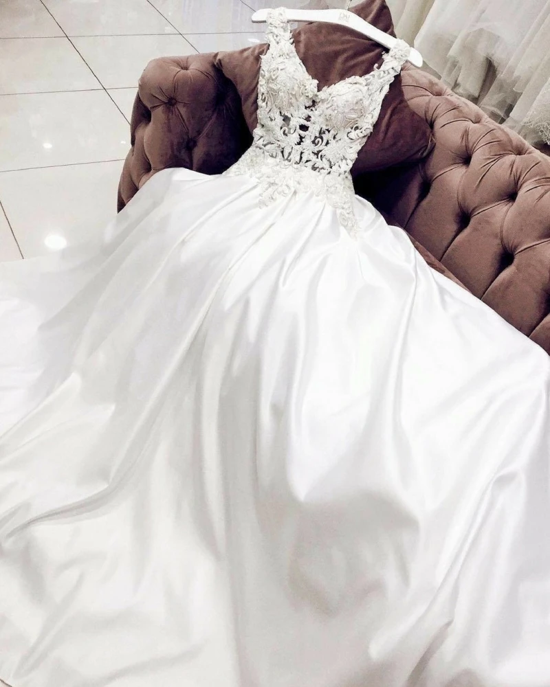 

Charming 2019 New Summer Wedding Dresses Lace Appliques A-Line Court Train Satin Bridal Gowns Wedding Dress Robe de mariage