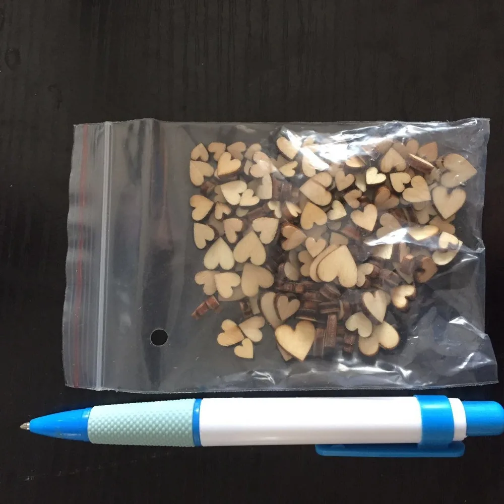 

100pcs mini Heart Shape Wood Slices For Wedding Crafts Embellishment Home Wall Decorations DIY Crafts Accessories