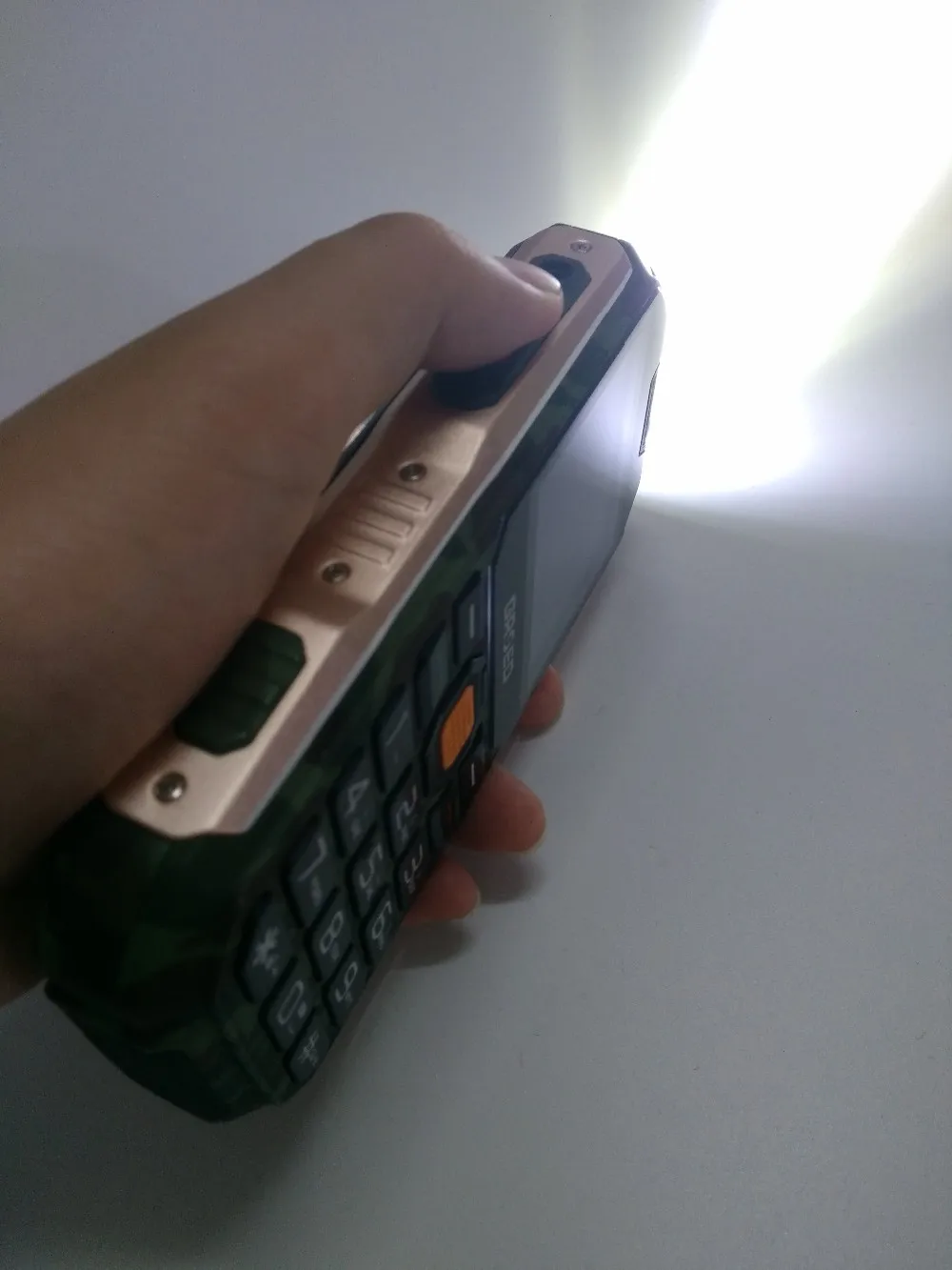 E8800 телефон Walkie Talie телефон противоударный SOS 8800 мАч батарея SOS длительное время ожидания внешний аккумулятор Фонарь FM PTT мобильный телефон