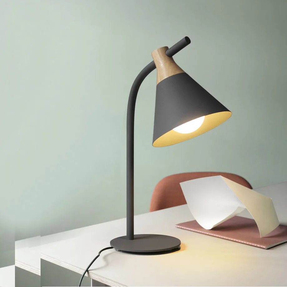 Современная светодиодсветодиодный Скандинавская простая настольная лампа E27 из