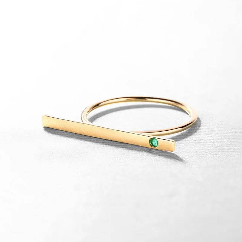 Женское кольцо из желтого золота с изумрудом|Кольца| |