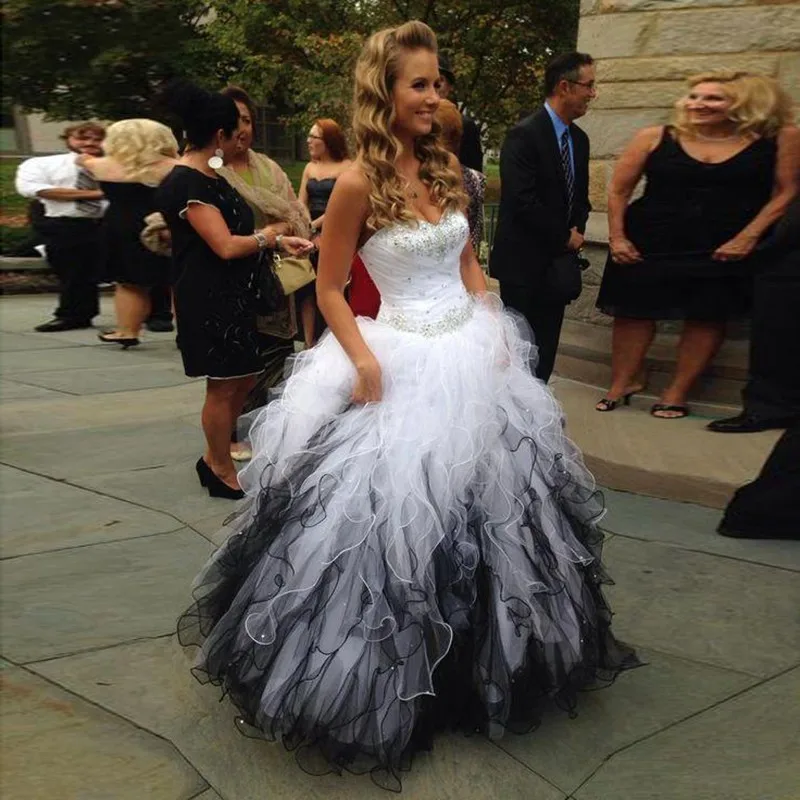 Роскошные платья Quinceanera Сладкие 16 Принцесса Тюль Кристалл бисером бальное платье для выпускного вечера платье для 15 лет Пышное Платье