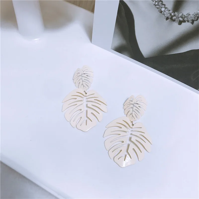 Doreen Box стильные серьги-гвоздики желтый зеленый с белыми лепестками стиль