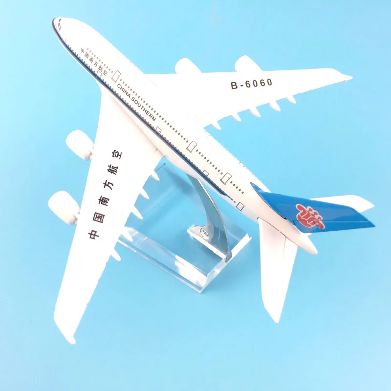 Авиакомпаний 16 см A380 CHINA SOUTHERN металлического сплава модель самолета Игрушечная модель самолета самолет подарок на день рождения от AliExpress WW