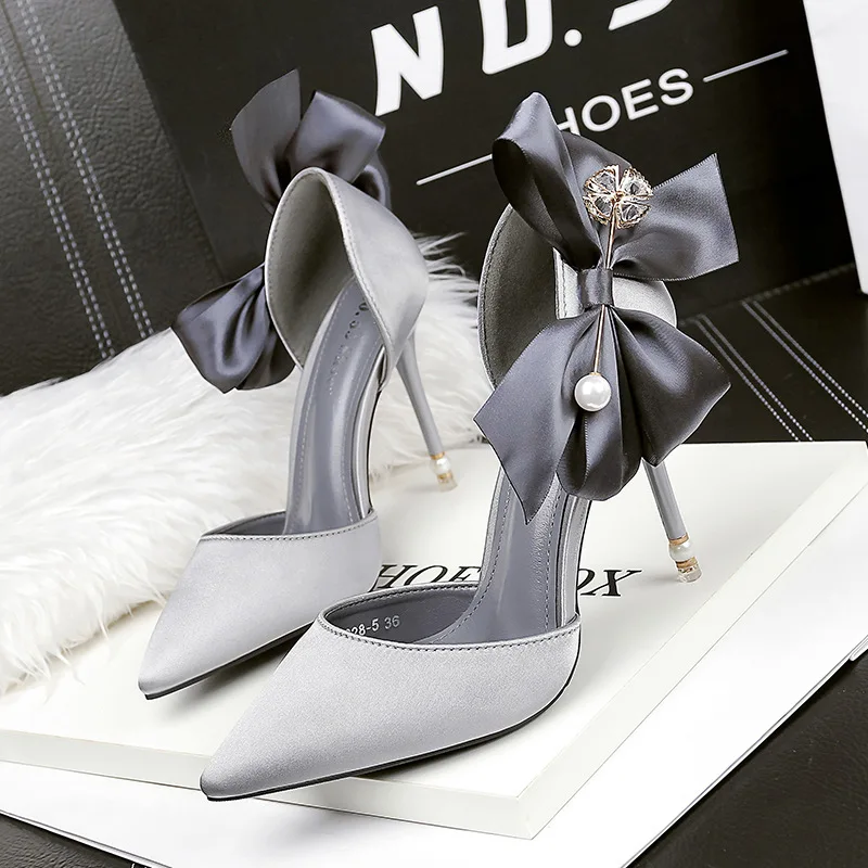 

Fashion Lady sexy Silk High Heels pointed toe Big Bow Pearl Sandals Shoes party Wedding Women pumps High-Heeled Sandals MC-34