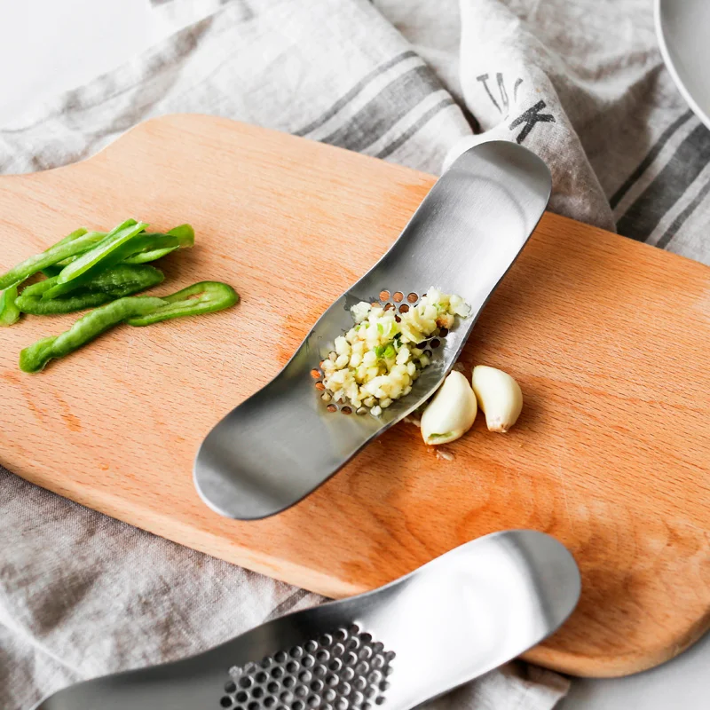 Кухня гаджеты Нержавеющая сталь Чеснок измельчитель Мясорубка Пресс Многофункциональный размахивая чеснок Пресс Пособия по кулинарии фрукты овощи инструменты