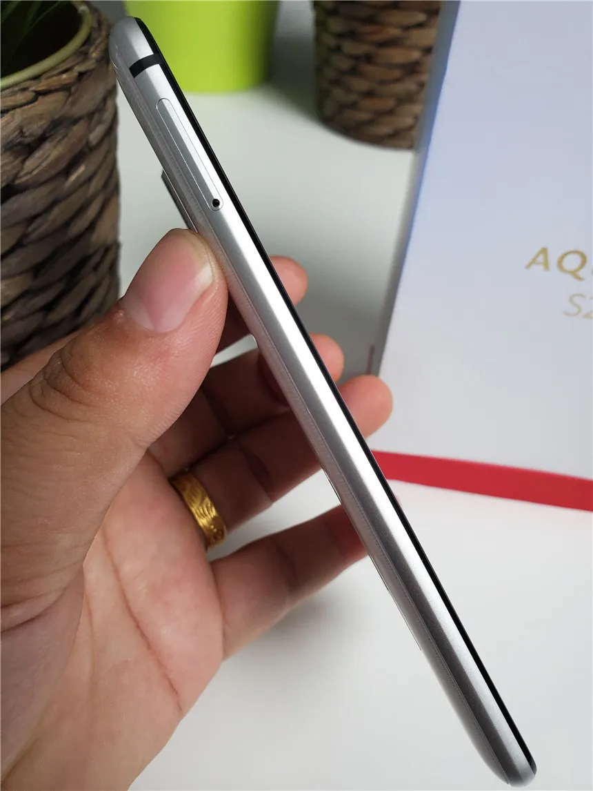 SHARP AQUOS S2 c10 мобильные телефоны Android 8,0 4 Гб+ 64 Гб 5,5 ''FHD+ Snapdragon 630 2,2 ГГц Восьмиядерный 12МП 4G смартфон