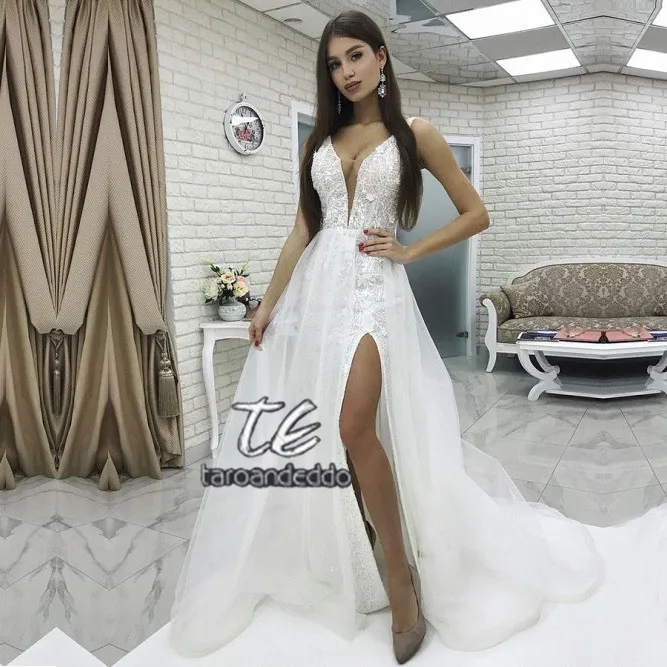 А-силуэт Vestido de Noiva v-образным вырезом развертки поезд белые кружевные свадебные платья с разрезом без рукавов платье невесты