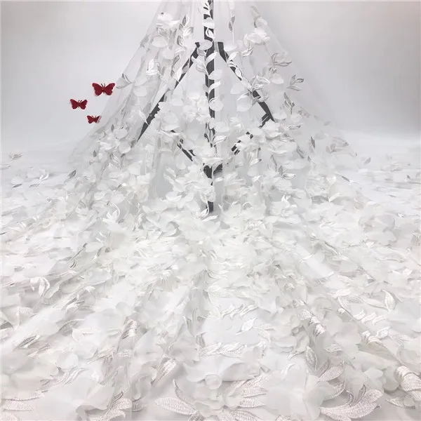 white 1 ярд Роскошная вышитая бисером 3D Цветочная кружевная вышивка ткань сетка кружевная отделка французские кружевные ткани для свадьбы невесты африканская ткань - Цвет: white