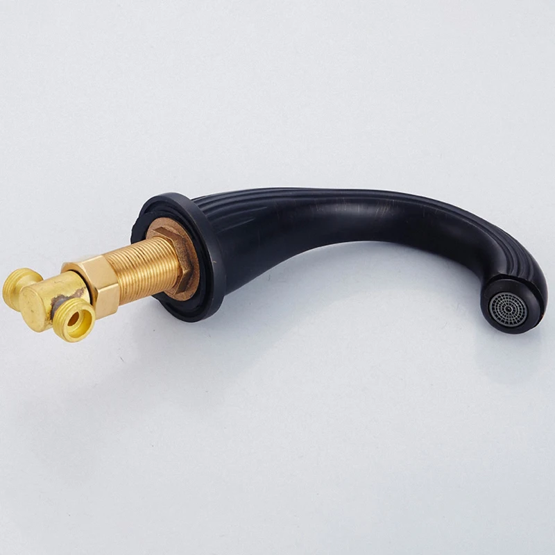 Классический смеситель для ванной комнаты из 700 латуни твердой с 3 отверстиями 2