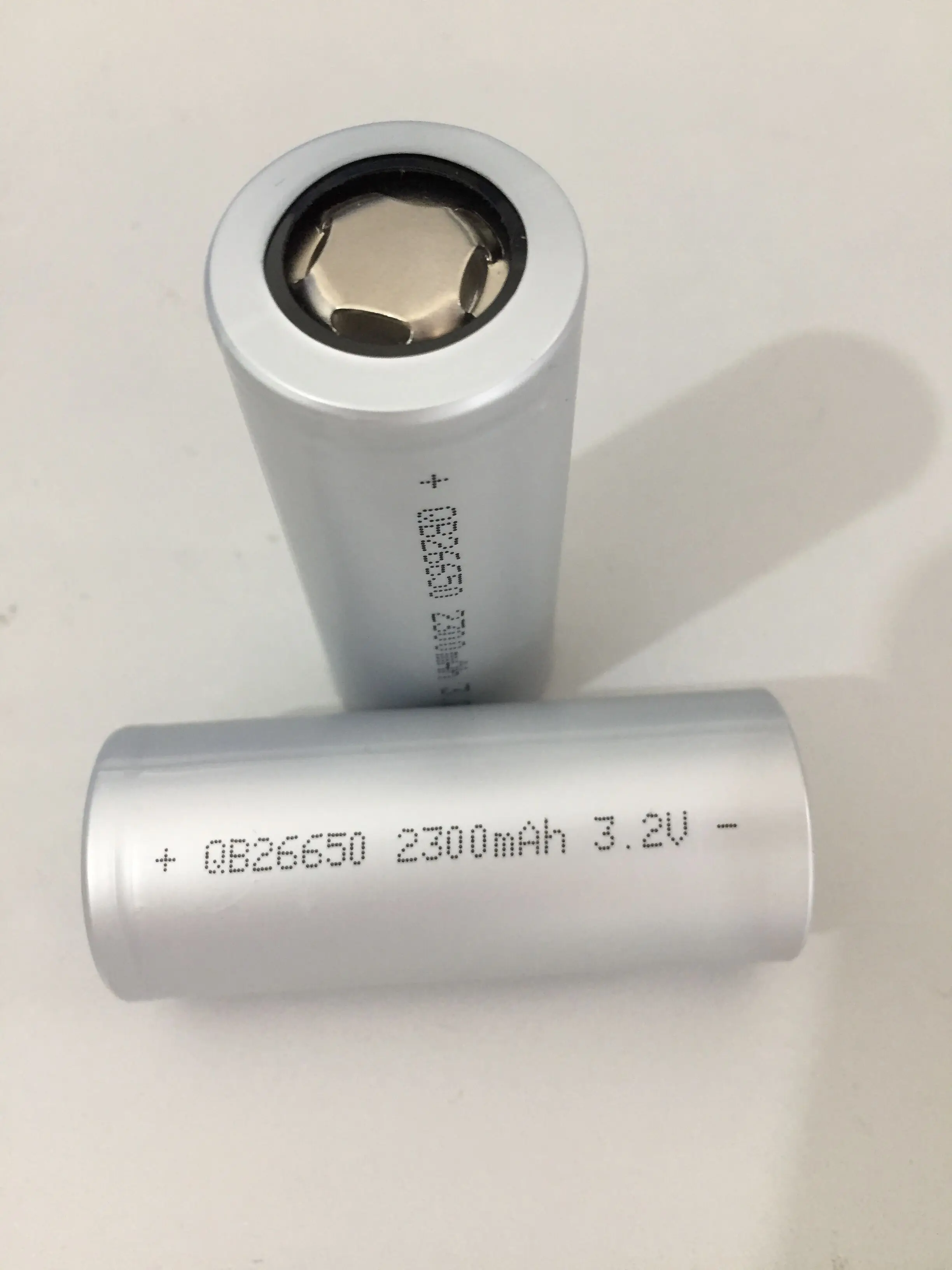 Пусковое устройство QB26650 3 2 v 20C LIFEPO4 26650 2300mah 45A (подходит для аккумулятора 12V)