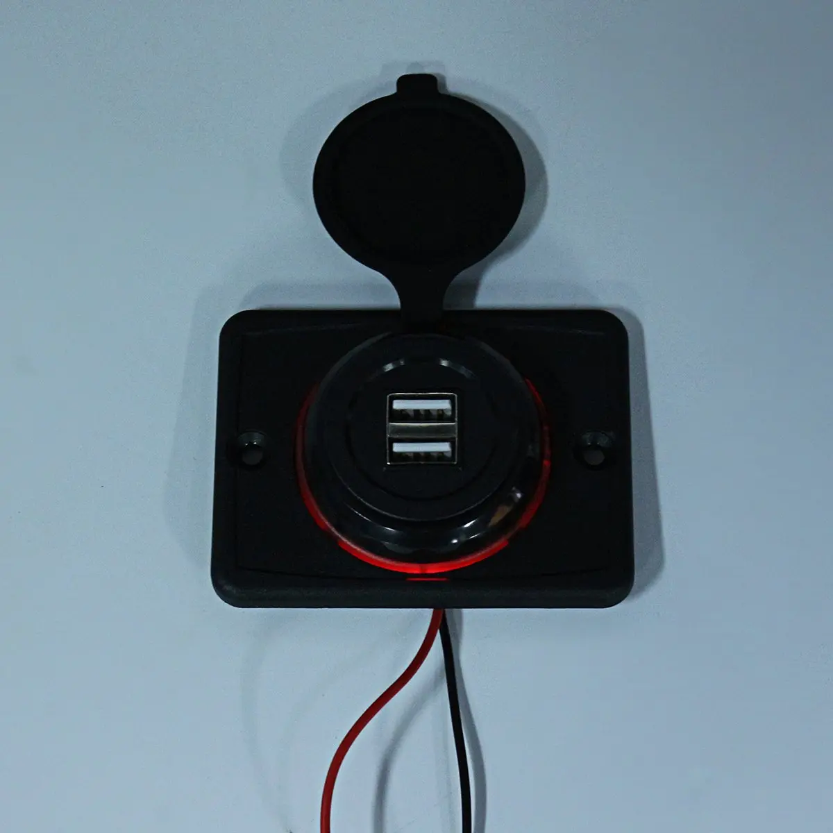 Red Универсальное устройство для автомобиля с двумя портами USB Зарядное устройство 3.1A 12/24V Мощность адаптер Водонепроницаемый Зарядное устройство со штепсельной вилкой для Авто Мото шины - Название цвета: Red
