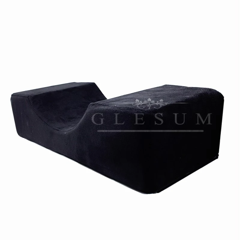 Glesum   ,  ,   ,