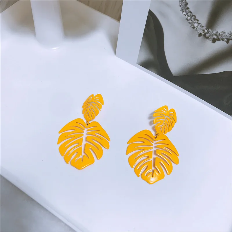 Doreen Box стильные серьги-гвоздики желтый зеленый с белыми лепестками стиль