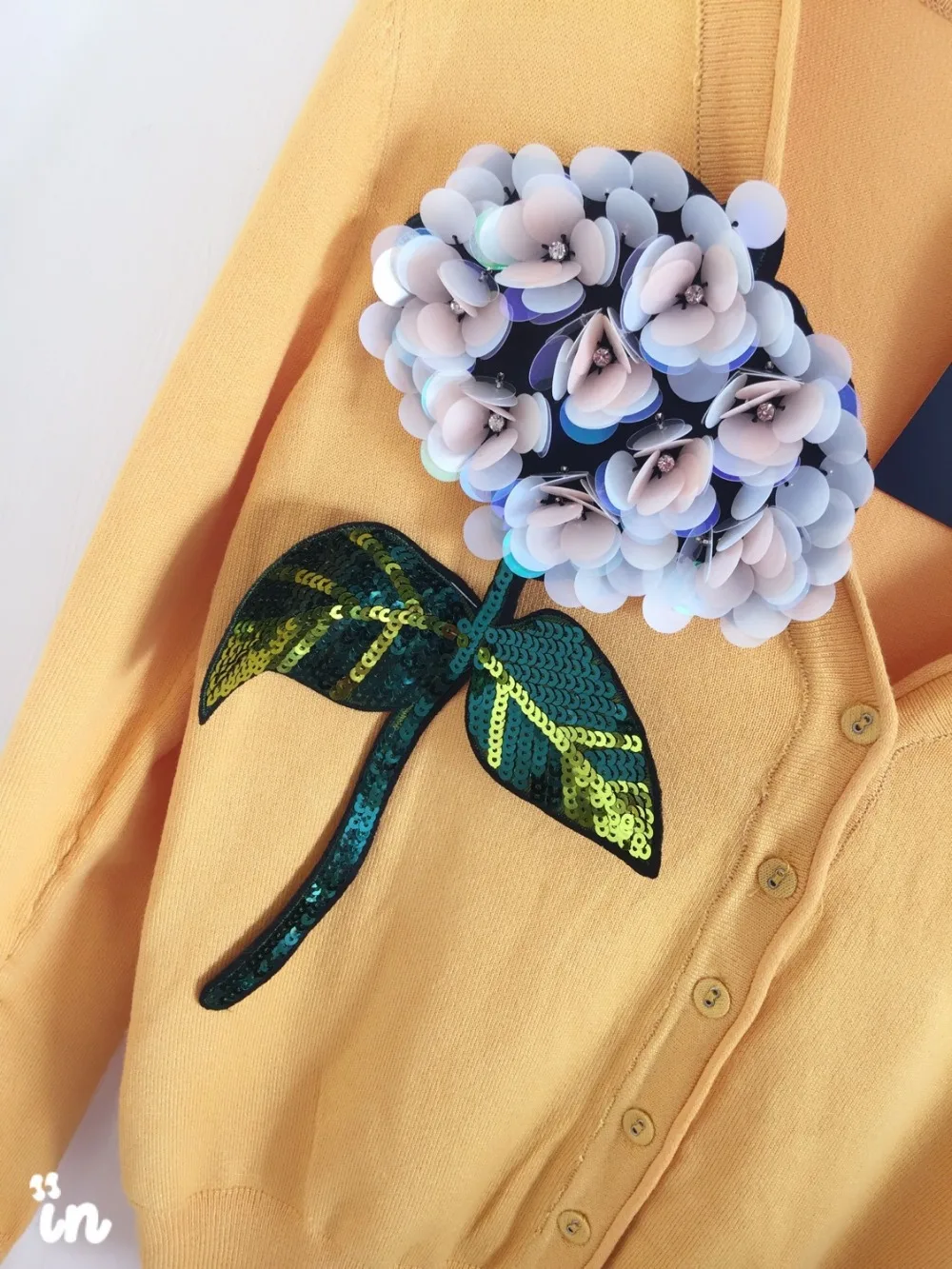 

20pcs DHL Embroidery Beading 3D Flower Patches Size 30.5x17cm Sequin Flower Sewing-On DIY Patches for Clothes Dress Bags Jacket