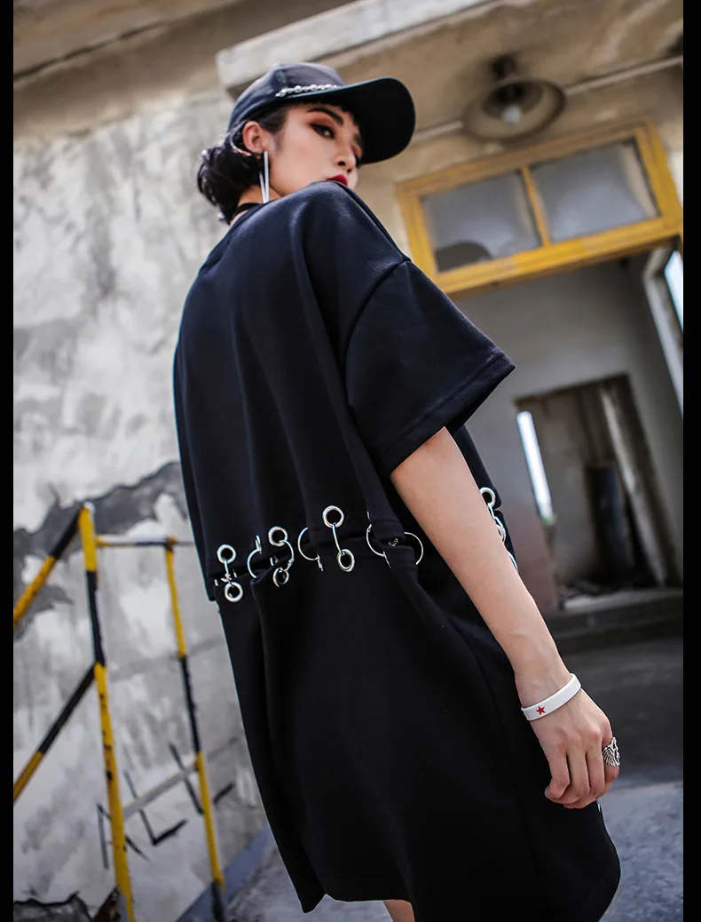 

2020 Metal Ring Women T Shirt Summer Cotton Women Kpop Korean Loose Hollow Out Hip Hop Punk Style Casual T-Shirt Letter Tops S50