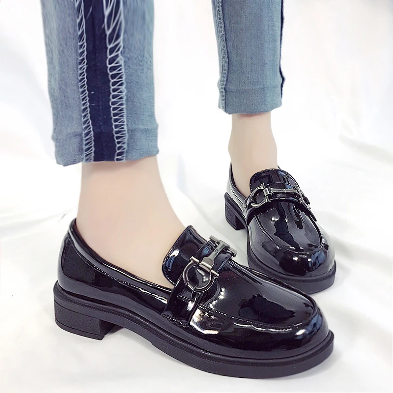 Women's small pu shoes 2019 new women's spring and autumn retro patent-leather British black single shoes