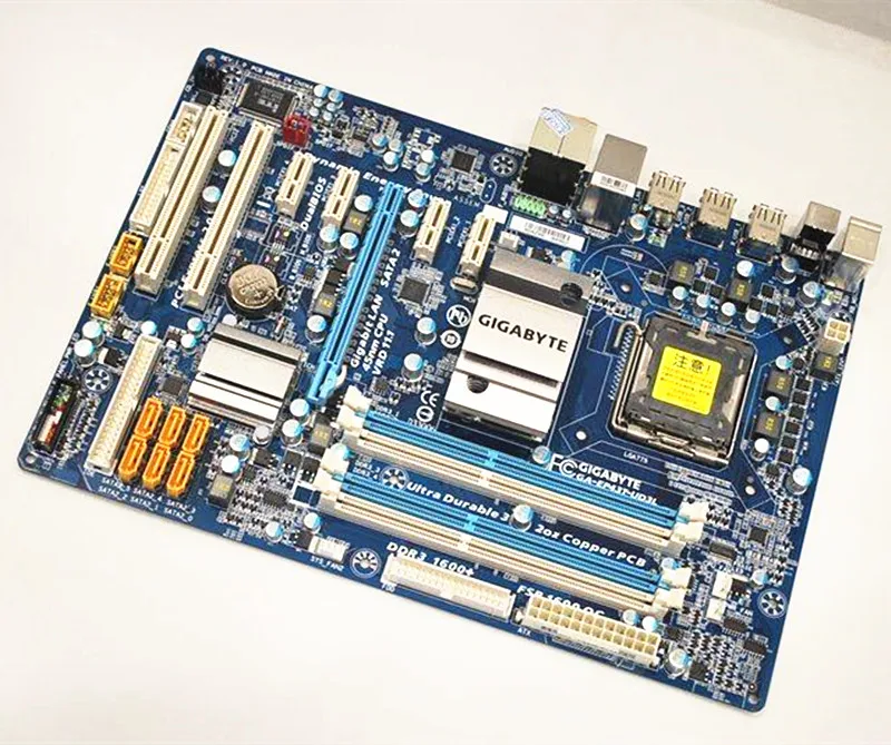 Для Gigabyte GA EP43T UD3L оригинальная бывшая в употреблении материнская плата для