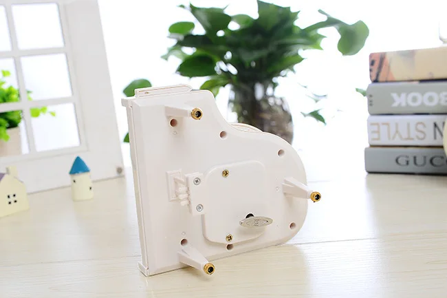 Женская музыкальная шкатулка подарок для влюбленных белая подарки друзей на