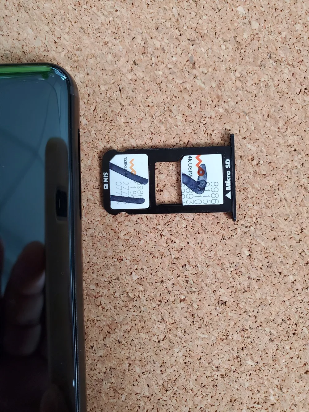 SHARP AQUOS S3 6,0-дюймовый FHD+ 4 ГБ ОЗУ 64 ГБ ПЗУ Snapdragon 630 Octa Core Android 8.0 12.0MP+ 13.0MP NFC с двумя камерами 3200 мАч