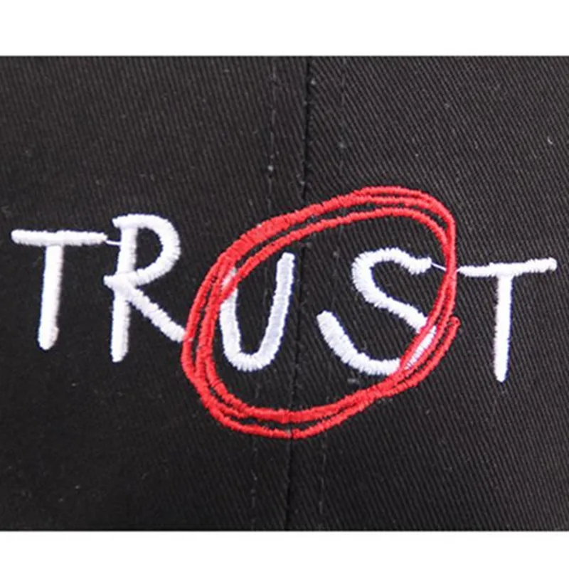 2017 Женщины Мужчины Весна Хип Хоп Черный Бейсболка Snapback шляпы Длинный Ремень