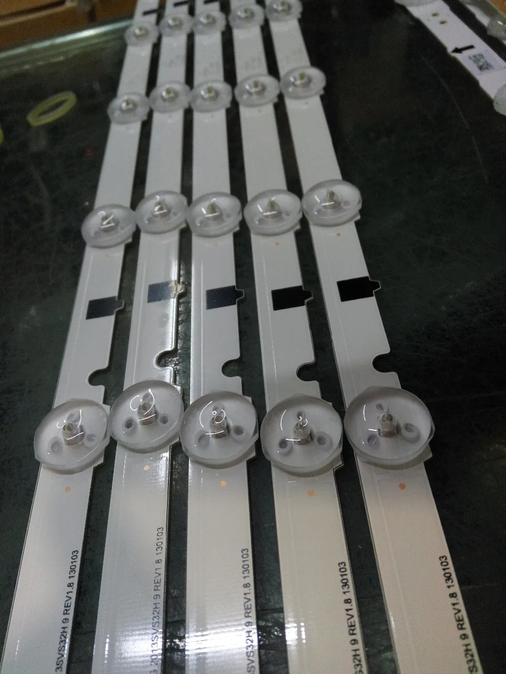 10pcs New Original 9LED Strip D4GE-400DCB-R2 D4GE-400DCA-R2 D4GE-400DCB-R1 D4GE-400DCA-R1 FOR UE40H5500AY | Компьютеры и офис