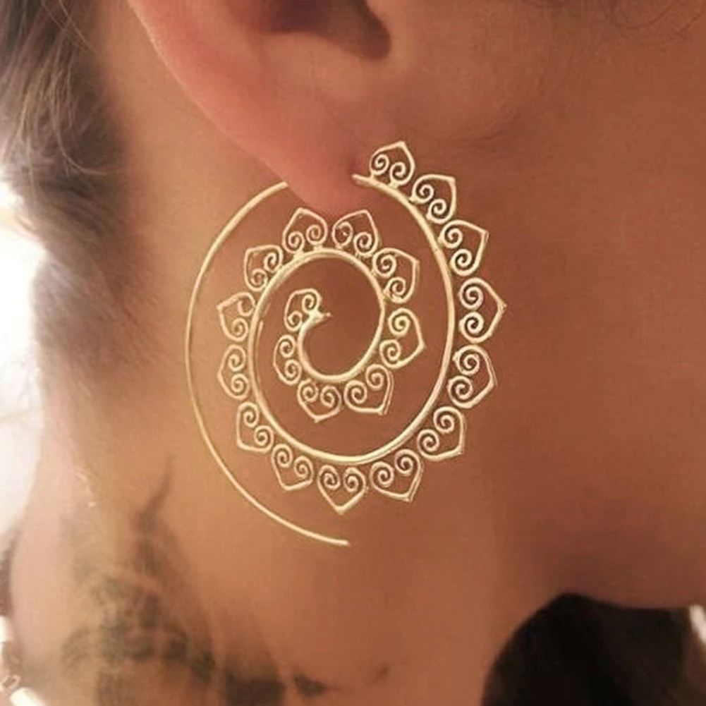 Винтаж спираль Шестерни сердце Форма Для женщин партии Серьги кольца Jewelry