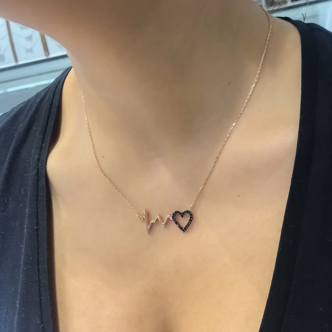 Серебряное ожерелье с изображением сердечного ритма из розового золота |
